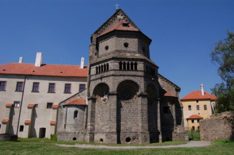 Bazilika Sv.Prokopa Třebíč zezadu