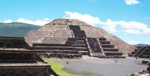 piramide-luna-teotihuacan.jpg